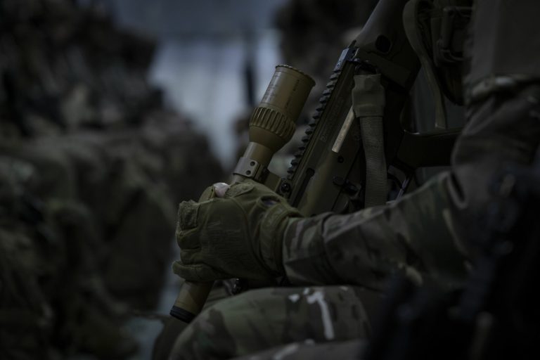 Șase soldați francezi, răniți într-un atac cu drone la o bază militară din Irak