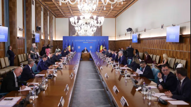 Sondaj CURS: AUR conduce cu 33% în intențiile de vot pentru parlamentare, urmat de PSD cu 24% și PNL cu 16%