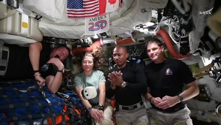 Astronauții misiunii Artemis II se pregătesc să finalizeze misiunea istorică printr-o reintrare în atmosferă sub forma unei „mingi de foc”