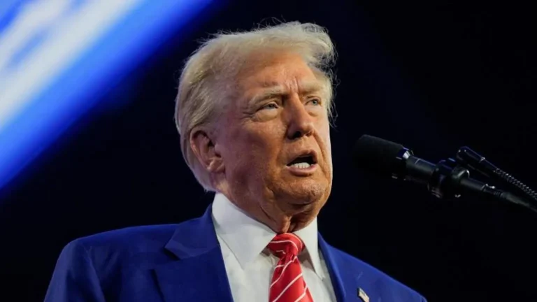 Donald Trump: Consider cu seriozitate retragerea SUA din NATO.