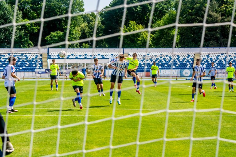 Începerea rundei a doua a fazei a doua din Liga a II-a de fotbal: Politehnica întâlnește CS Dinamo București la Buftea. Ce meciuri sunt disponibile pentru a fi urmărite?