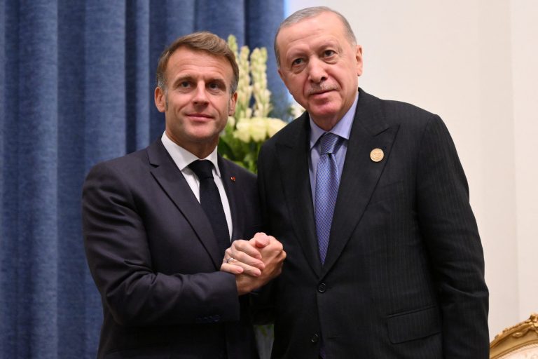 Macron și Erdogan au discutat despre încetarea focului în Iran și conflictul din Ucraina.
