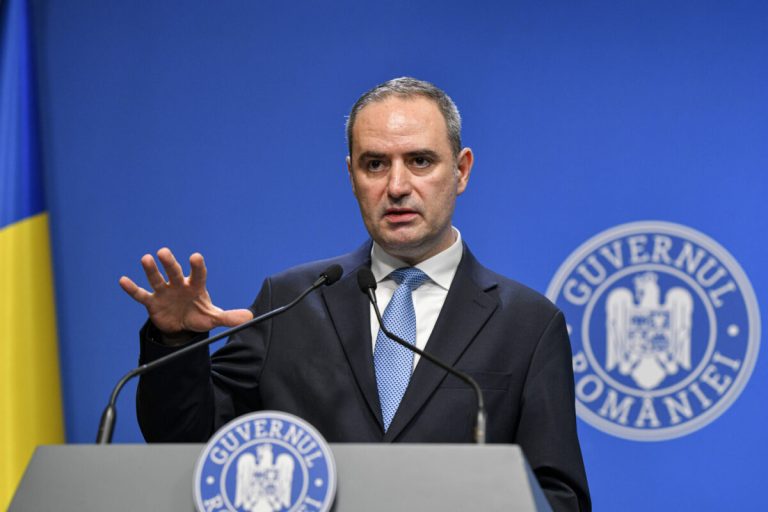 Nazare se află în Statele Unite pentru a lua parte la reuniunea de primăvară a Grupului Băncii Mondiale și FMI, precum și la întâlniri la Casa Albă.