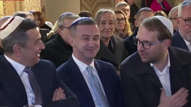 PSD, disperare maximă: dorește să achiziționeze USR cu mai multe ministere, iar Grindeanu este dispus să renunțe la funcția de premier, dacă Bolojan este eliminat. Propunerea a fost făcută „pe surse”.