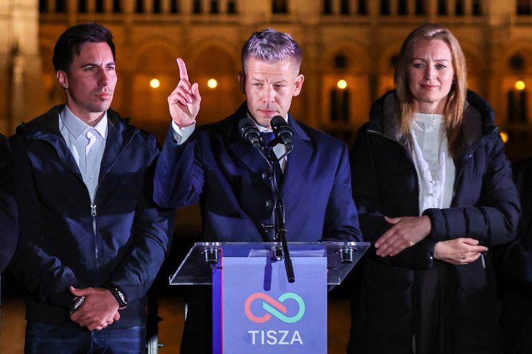 Péter Magyar: „George Simion a dansat pe mormintele eroiilor de război maghiari” „Nu-l voi suna niciodată pe Vladimir Putin”