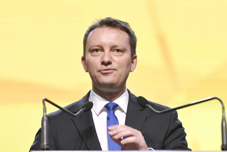 Raportul lui Siegfried Mureșan referitor la bugetul UE 2028–2034, aprobat în Parlamentul European: creștere de 47% pentru agricultură, fonduri pentru coeziune și o majorare de 10% a bugetului total.