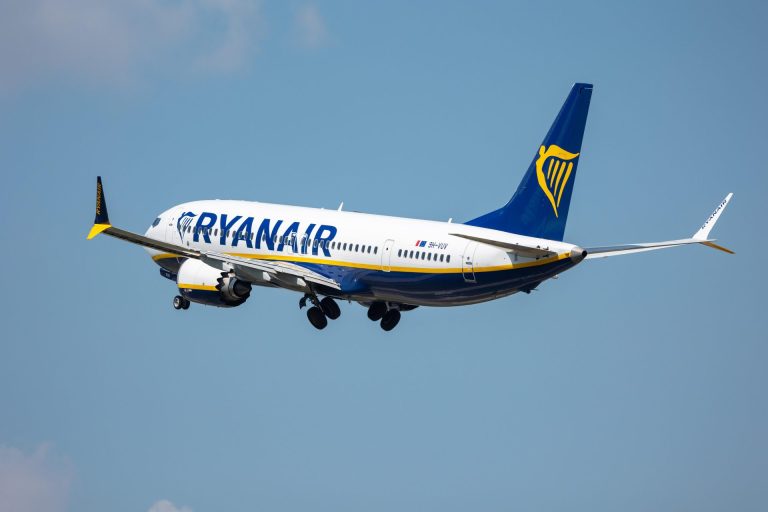 Ryanair ar putea lua în calcul anularea zborurilor din iunie. „Dacă acest conflict persistă până la sfârșitul lunii aprilie, există riscuri legate de aprovizionare”