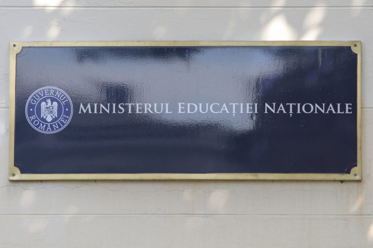 Sindicaliștii din Educație acuză ministerul că împiedică plata drepturilor salariale stabilite prin hotărâri judecătorești definitive: Suspendarea plăților se face fără un temei legal, în contradicție directă cu deciziile instanțelor.