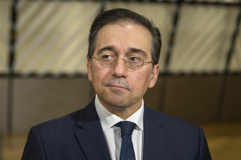 Spania condamnă atacurile israeliene asupra Libanului și își redeschide ambasada de la Teheran.