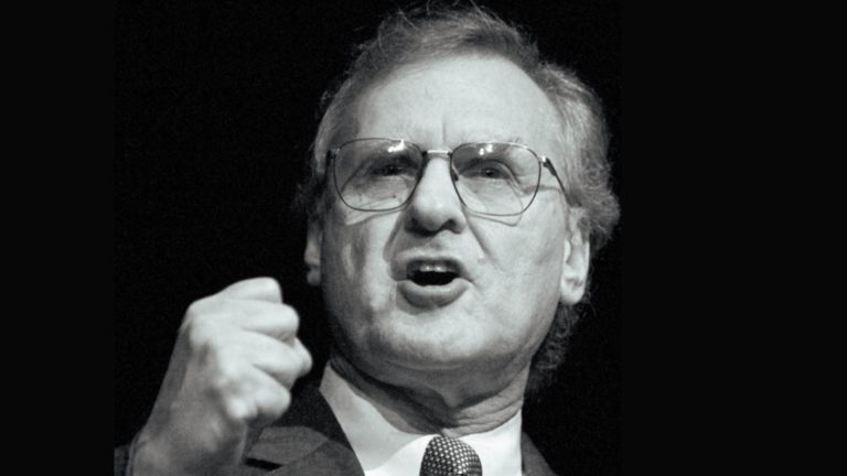 Stephen Lewis, activist și diplomat canadian, a murit la 88 de ani.