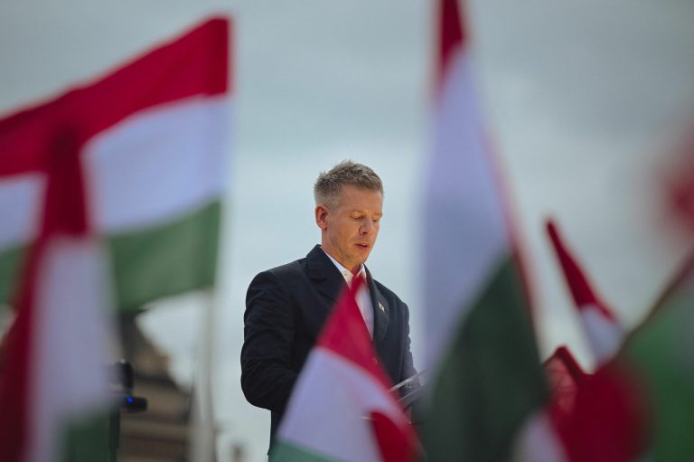 Surpriză în sondaje înainte de alegerile din Ungaria: Partidul Tisza înregistrează un avans față de Fidesz, partidul lui Viktor Orban.