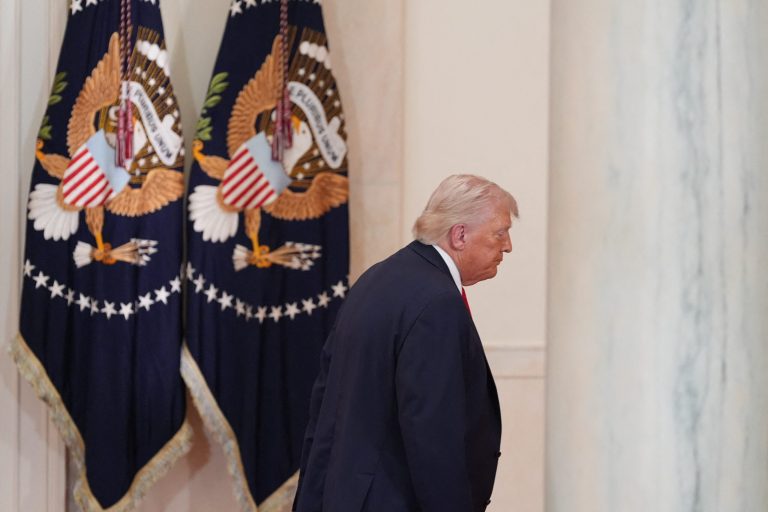 Trump oferă Iranului un ultimatum de 48 de ore și avertizează că „va fi haos” dacă nu se ajunge la un acord.