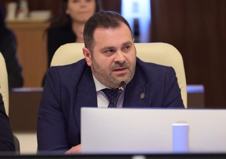 USR propune ca facturile să fie calculate exclusiv la cursul BNR: modificări pentru toate contractele în valută