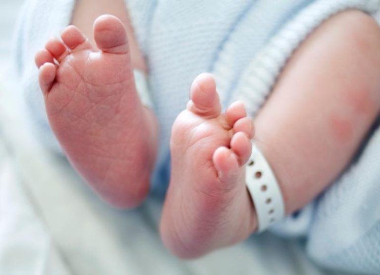 Un bebeluș s-a născut la Iași în noaptea de Înviere, iar alții cinci în duminica de Paște. „Au fost zile pline, spre deosebire de anii anteriori.”