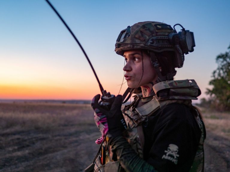 Un fost director CIA încurajează americanii să învețe „un concept total nou de război” de la Ucraina