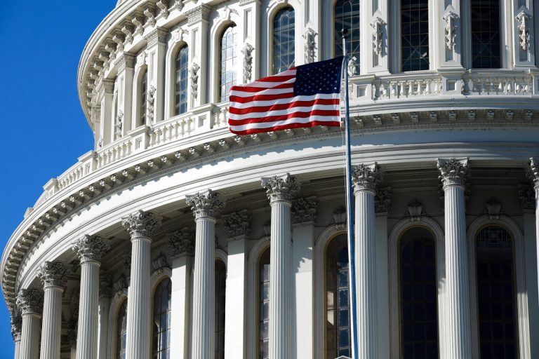 Demisii în Congresul SUA: Doi congresmeni își dau demisia în urma unor acuzații grave de abuz sexual.