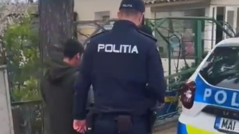 VIDEO | Un bărbat a părăsit locuința după o ceartă cu soția și a amenințat că se va sinucide. A fost căutat de zeci de polițiști.