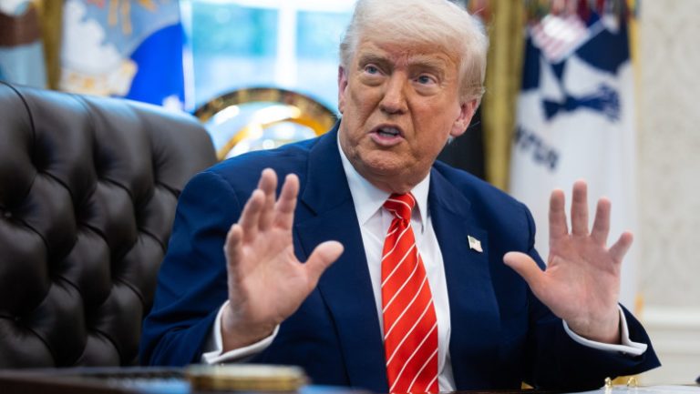 Donald Trump este așteptat să anunțe vineri o decizie cu privire la acordul cu Iranul.