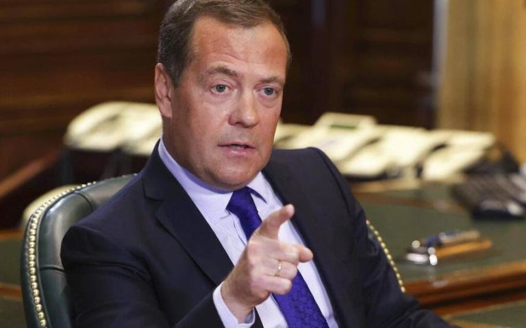 Haos la Moscova după atacul unei drone rusești asupra unui bloc din Galați. Dmitri Medvedev: „S-a sfârșit cu liniștea!”