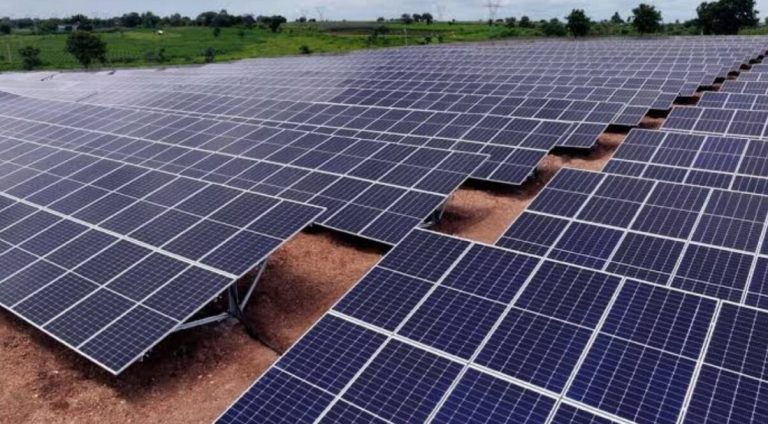 Energia solară a adus Europei economii de 12,8 miliarde de euro de la începutul conflictului cu Iranul.