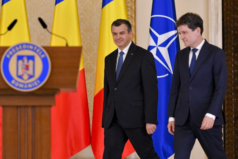 Eugen Tomac dezavuează conceptul unui „Guvern 2.0”: Nicușor Dan nu s-ar fi implicat dacă partidele ar fi găsit o majoritate.