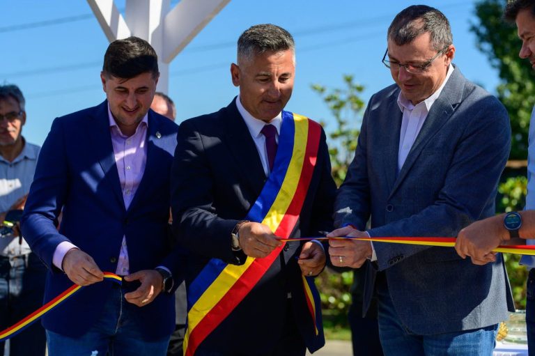 Piața agroalimentară de la Plugari, construită cu un milion de lei. Primarul suspectează că firma executantă a avut pierderi.