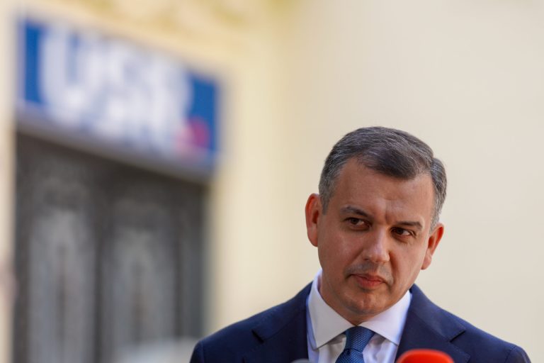 Primele nume anunțate de Tomac pentru Guvern: Ambasadorul României la NATO va fi noul Ministru al Apărării.