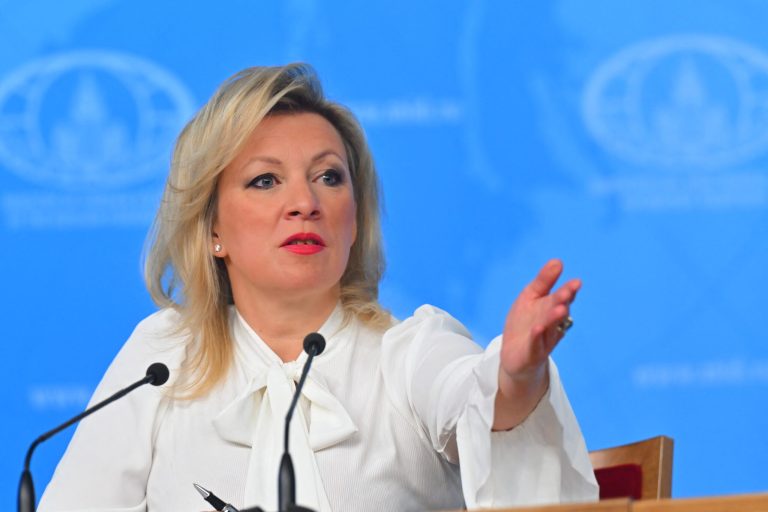 Rusia avertizează România după retragerea sportivelor de la Cluj. Zaharova îl critică pe Emil Boc.