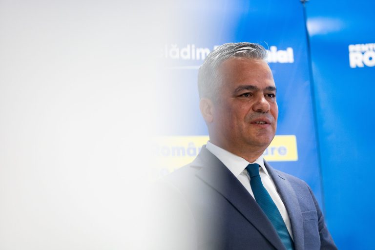 „Sunt însoțitorul. Mijlocitorul”. Apariție neașteptată la negocierile lui Adrian Veștea
