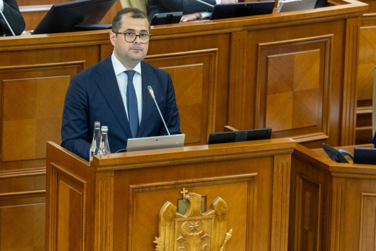Guvernul Republicii Moldova a primit învestirea. Noua premieră stabilește obiectivul aderării la UE până în 2030.