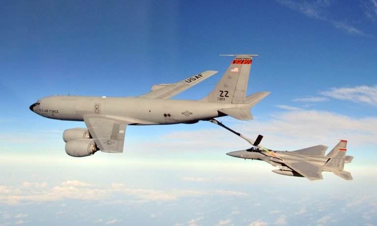 Parlamentul Bulgariei hotărăște dacă va aproba staționarea avioanelor militare americane la baza de la Bezmer. Ce spune Rumen Radev?
