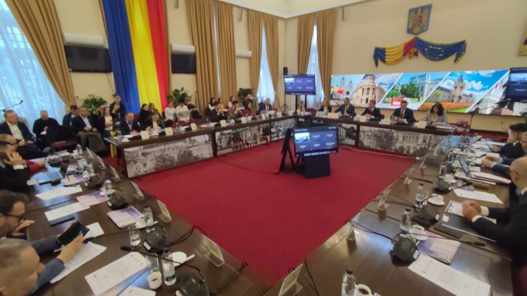 Discuții în contradictoriu în ședința CL Iași: „România se îndreaptă spre prăbușire, domnule consilier!”