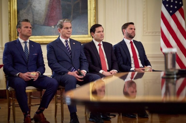 Hegseth a elaborat un plan radical de diminuare a efectivelor militare din Europa, dar a renunțat după ce a fost refuzat de Casa Albă.