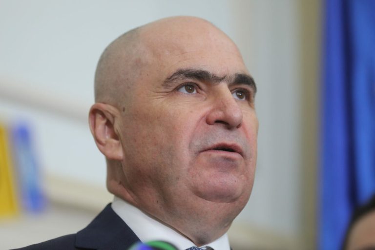„Am mai realizat acest lucru în 2023-2024 și iată unde am ajuns.” Bolojan anunță cât poate cheltui România pentru salariile angajaților bugetari.