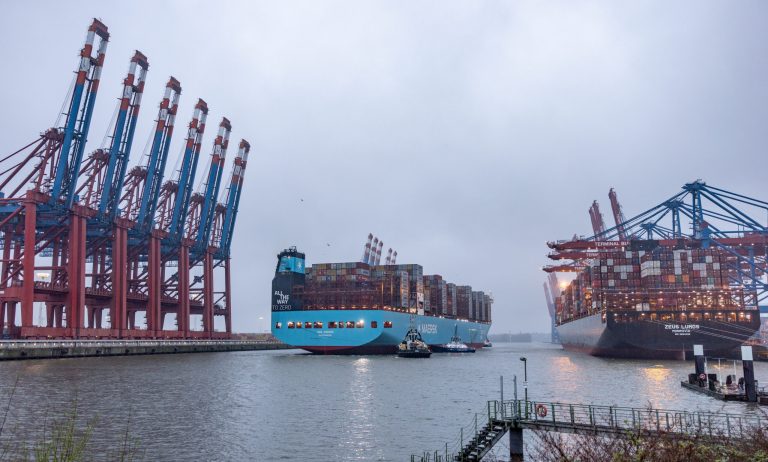 Coreea de Sud testează o rută comercială către Europa prin Arctica. Traseul mai scurt implică cooperarea cu Rusia și stârnește îngrijorări în Occident.
