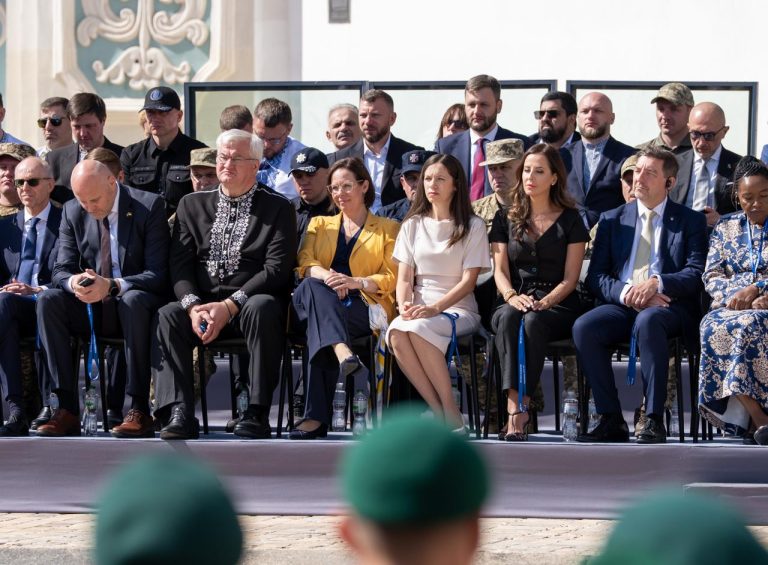 Cu ce oficiali s-a întâlnit Mirabela Grădinaru la Kiev? Prima Doamnă, o prezență remarcabilă