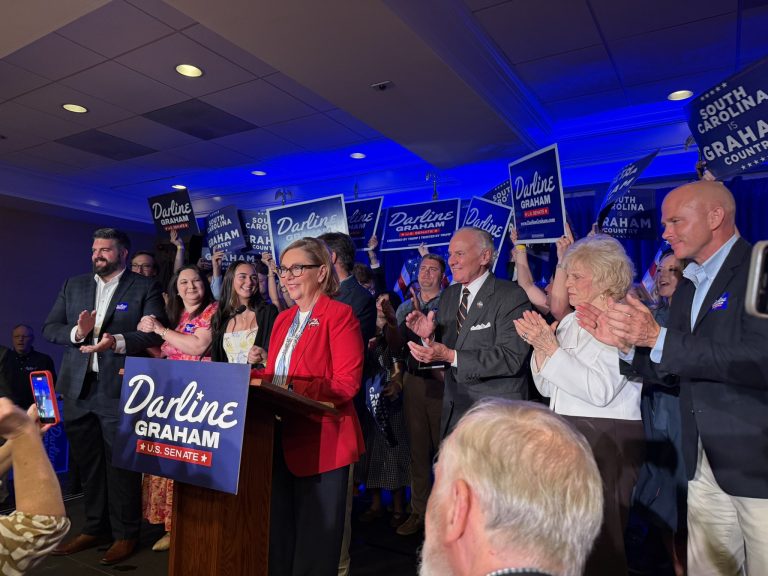 Darline Graham câștigă alegerile din Carolina de Sud în locul fratelui său decedat, Lindsey Graham.