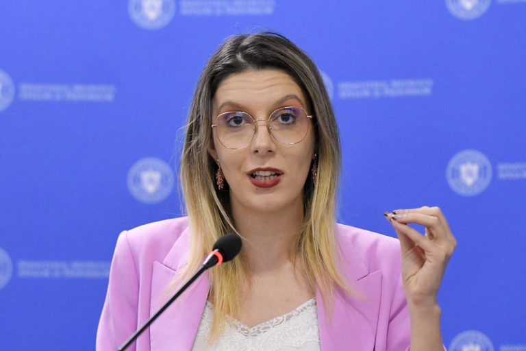 Diana Buzoianu caută 20 de tineri pentru a participa la deciziile României legate de climă și mediu.