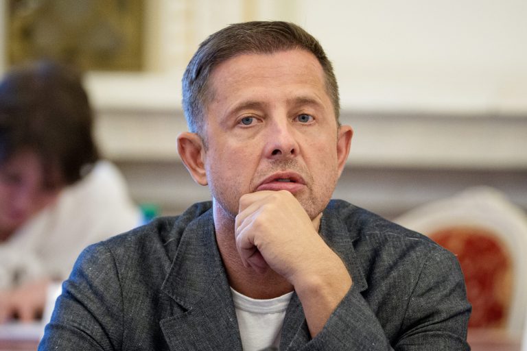 Hubert Thuma îi critică pe liderii liberali: PNL s-a transformat într-o agenție de plasare a forței de muncă, cu perioadă de probă.