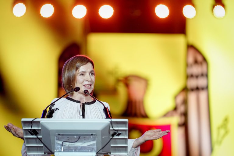 Maia Sandu condamnă atacul rusesc asupra centrului comercial din Krivoi Rog, soldat cu cel puțin 16 morți și peste 130 de răniți.