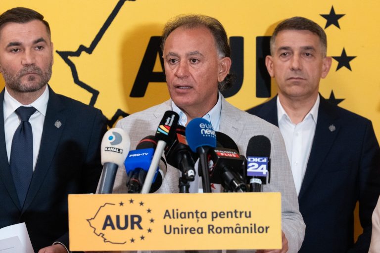 Mohammad Murad (deputat AUR): „Domnule Bolojan, dacă austeritatea este esențială, începeți cu politicienii, nu cu elevii.”