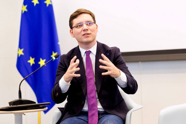 Negrescu, referitor la Legea Salarizării: Guvernul a înaintat la Bruxelles un proiect cu care existau neînțelegeri.