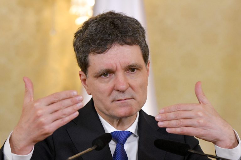 Nicușor Dan participă la Adunarea Generală a ONU. Discurs la New York și promovare pentru Dacian Cioloș.