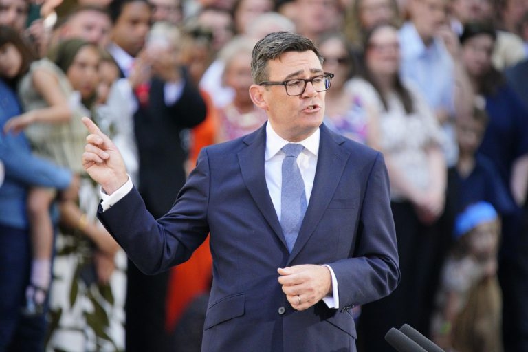 Noul premier britanic se deplasează la Kiev pentru prima sa vizită externă. Ce asistență promite Ucrainei