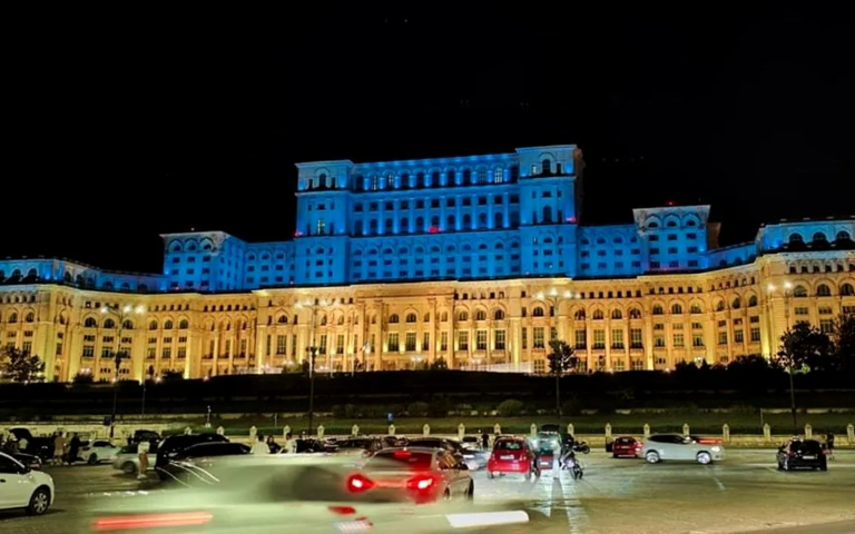 Palatul Parlamentului va fi iluminat în culorile Ucrainei. România sărbătorește Ziua Independenței Ucrainei.