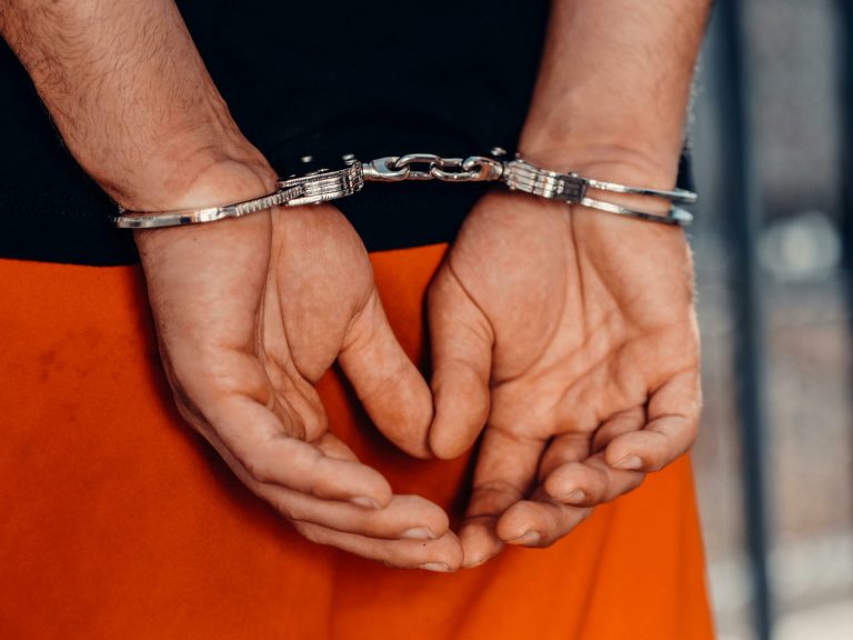 Polonia a arestat un suspect într-un presupus plan al Rusiei de a desfășura un atentat cu mașină-capcană în Ucraina.