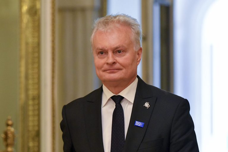 Președintele Lituaniei a sosit la Kiev înainte de Ziua Independenței. Nausėda se întâlnește cu Zelenski.