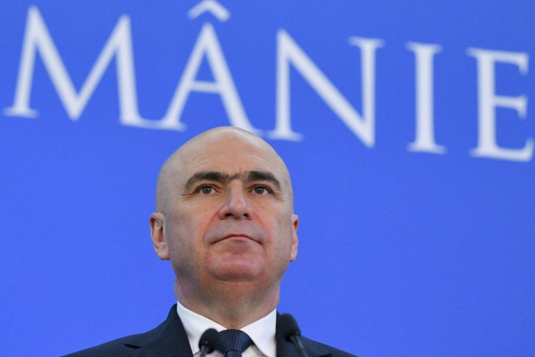 Scandal la Guvern. Sindicatul angajaților din executiv, atac virulent într-o scrisoare către Bolojan: Dumneavoastră, pe 17 august, unde ați fost?