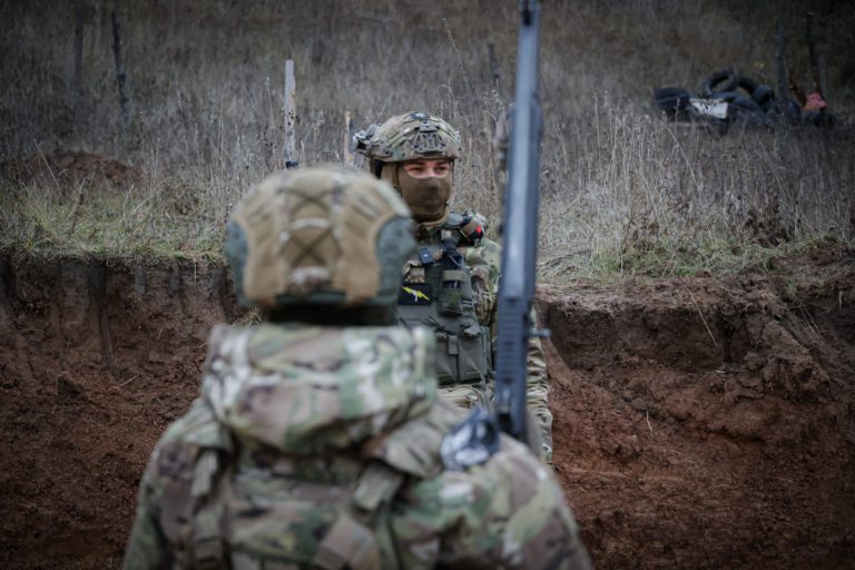 Ucraina raportează noi pierderi pentru armata rusă: peste 1.300 de soldați și un avion în ultimele 24 de ore.