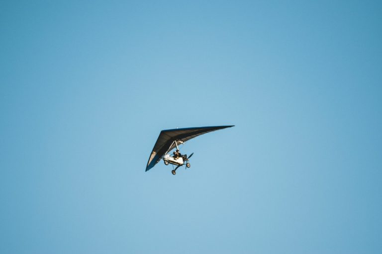 Un pilot în vârstă de 67 de ani a decedat în urma prăbușirii unui planor în vestul Poloniei.